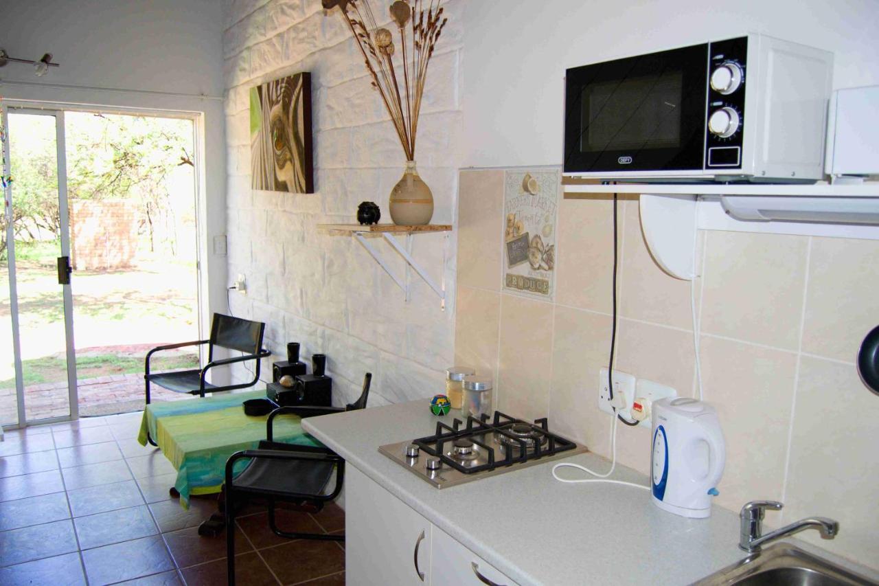 Suzie'S Loft - Nude - Suneden Family Naturist Resort Pretoria Bagian luar foto