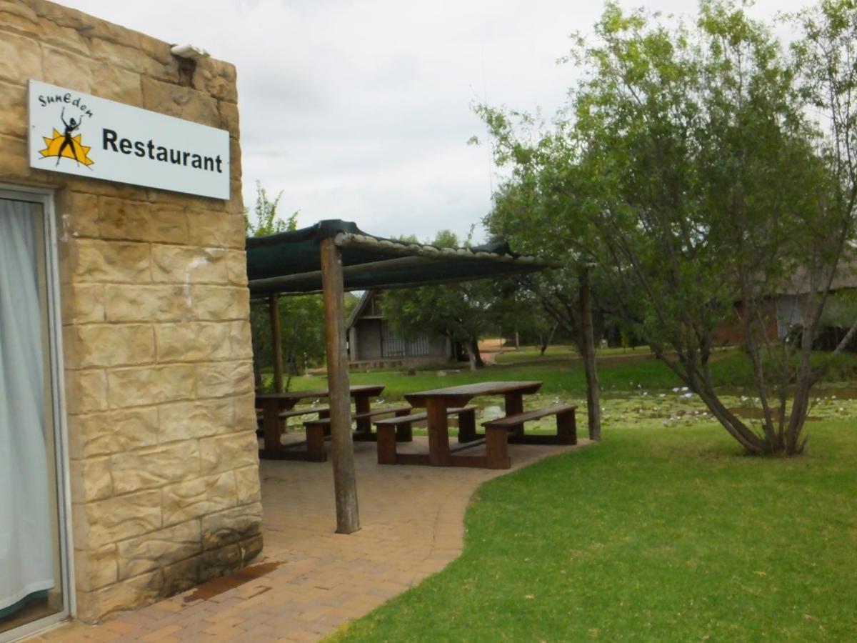 Suzie'S Loft - Nude - Suneden Family Naturist Resort Pretoria Bagian luar foto